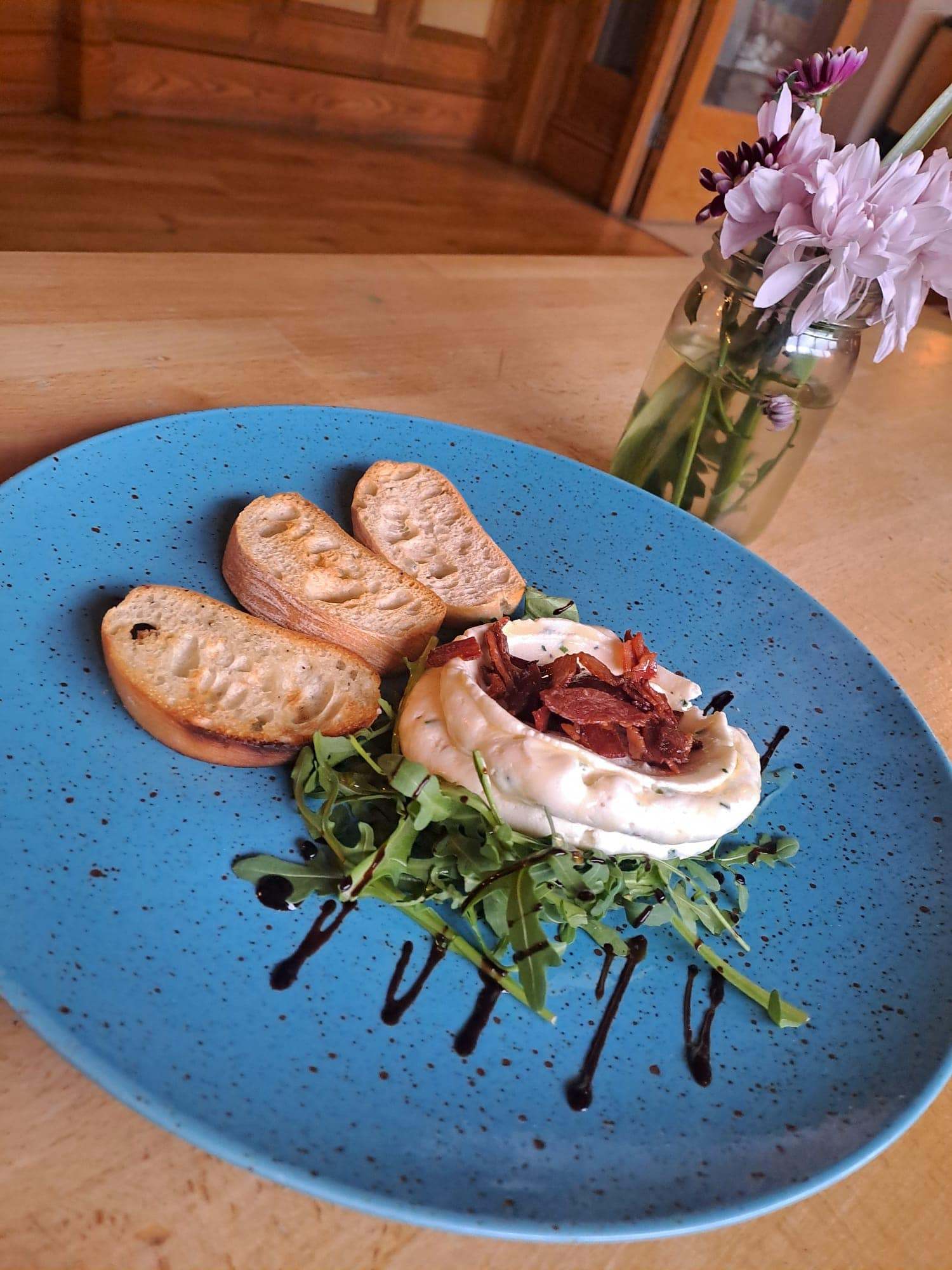 Castle Arch Hotel Trim Top 100