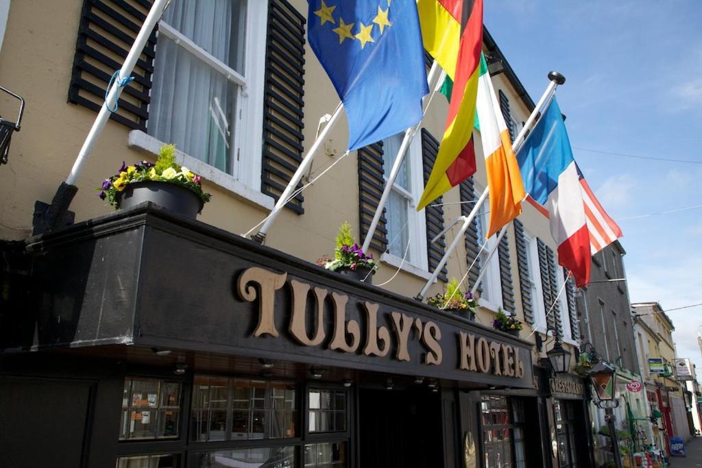 Tully's Hotel Top 100 Attractions
