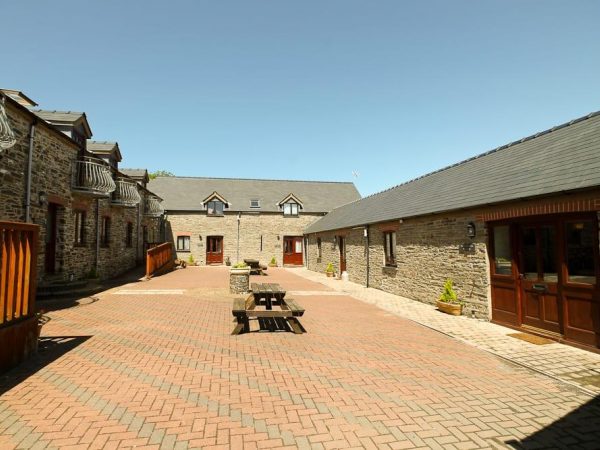 Bryncanedd Cottages 10