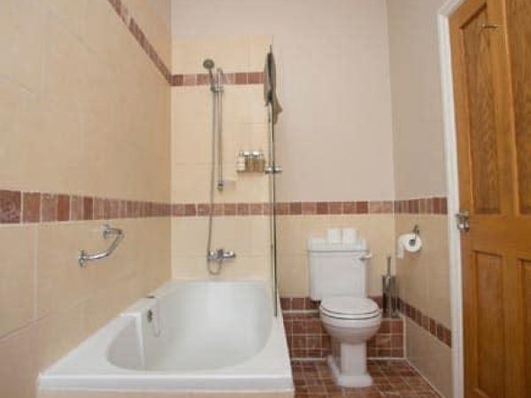 Decoy Country Cottages 14