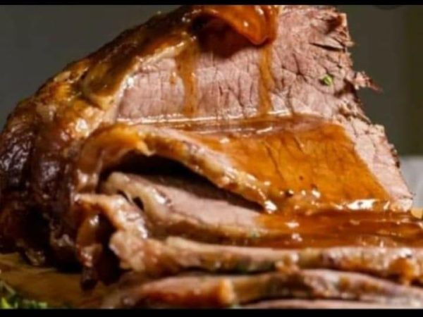 Mollys Restaurant Takeaway 8