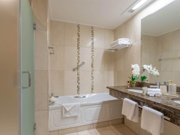 The Ardilaun Hotel 3